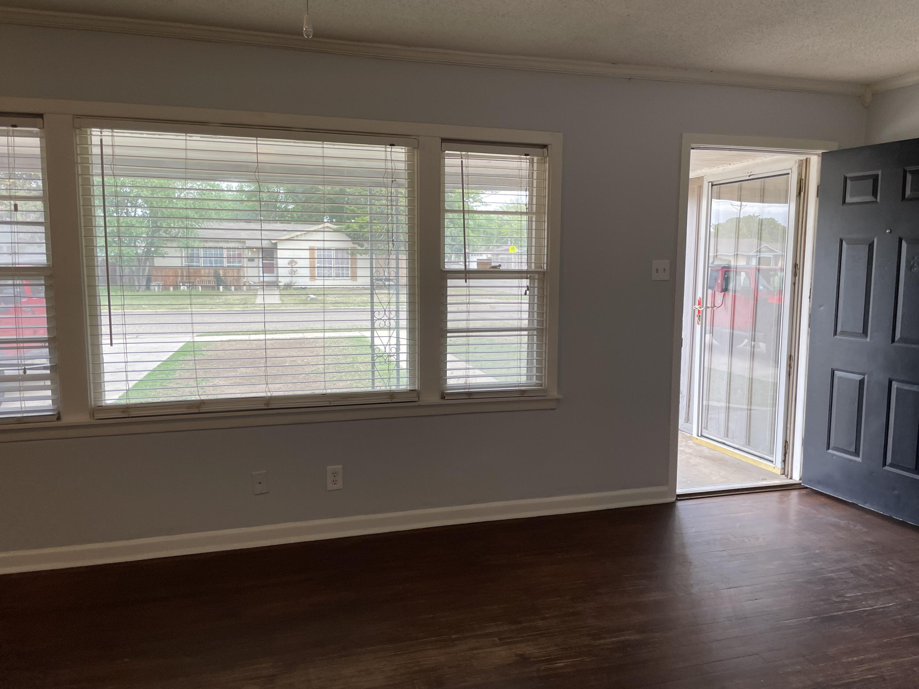 3801 32nd Street Lubbock, TX 79410 - Photo 2 of 11 IMG_5138