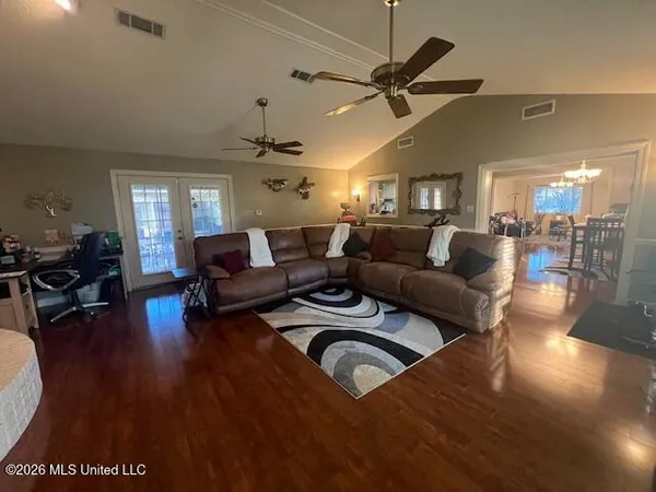 $208,000 | 1233 Horseshoe Drive, Natchez, MS 39120