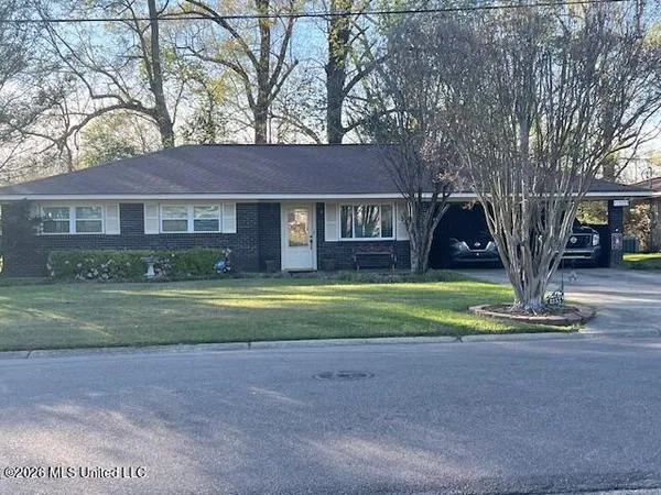 $208,000 | 1233 Horseshoe Drive, Natchez, MS 39120