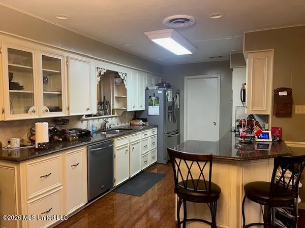 $208,000 | 1233 Horseshoe Drive, Natchez, MS 39120