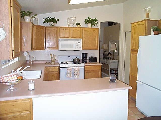 142 West Smoke Tree Road, Unit GREAT Gilbert, AZ 85233 - Photo 1 of 6 Primary Photo