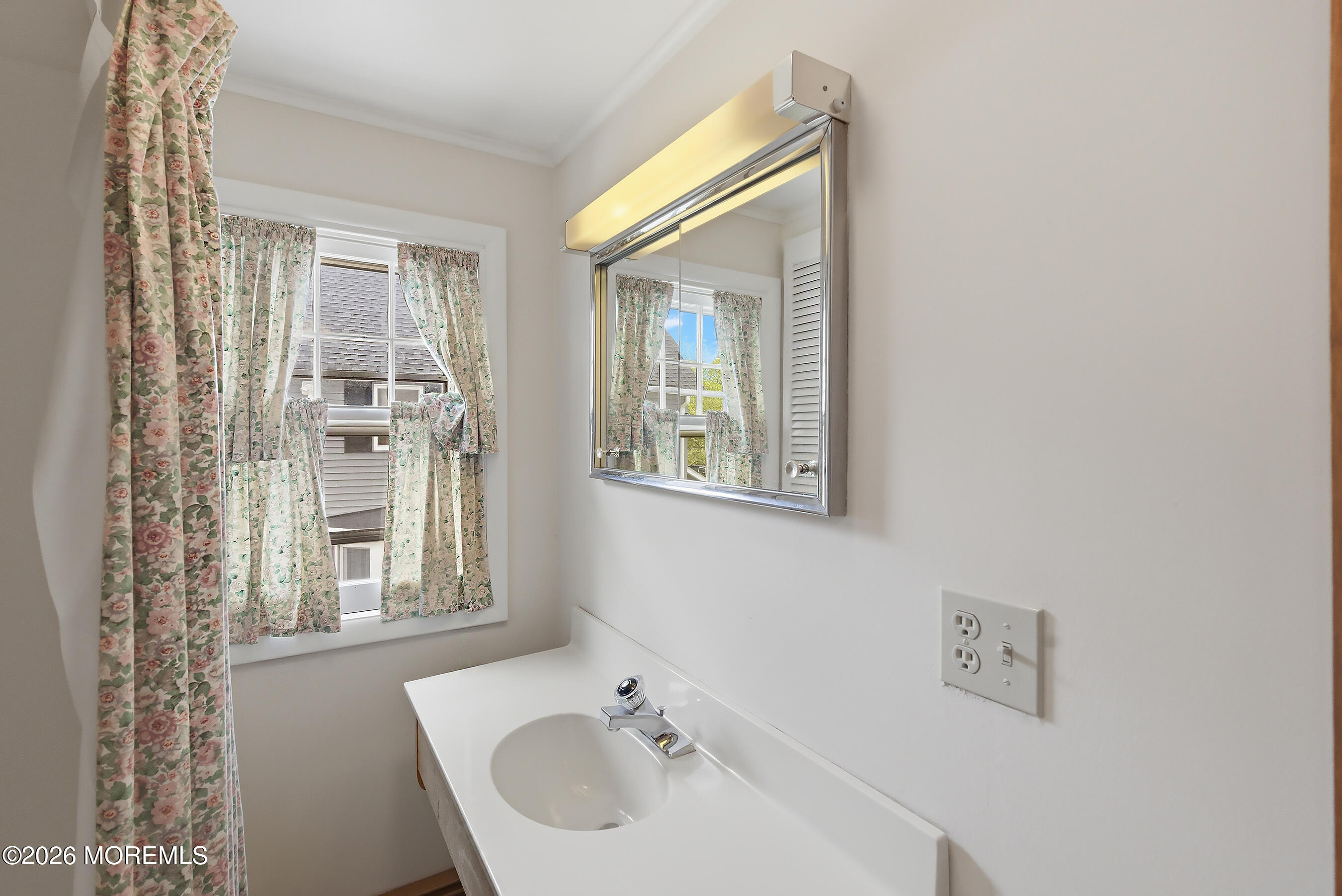 50 Ridge Avenue Manasquan, NJ 08736 - Photo 14 of 30 25-Bath 2B