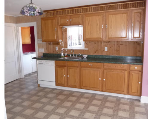 51 Strathmore Road Methuen, MA 01844 - Photo 4 of 14 Gallery Image 4