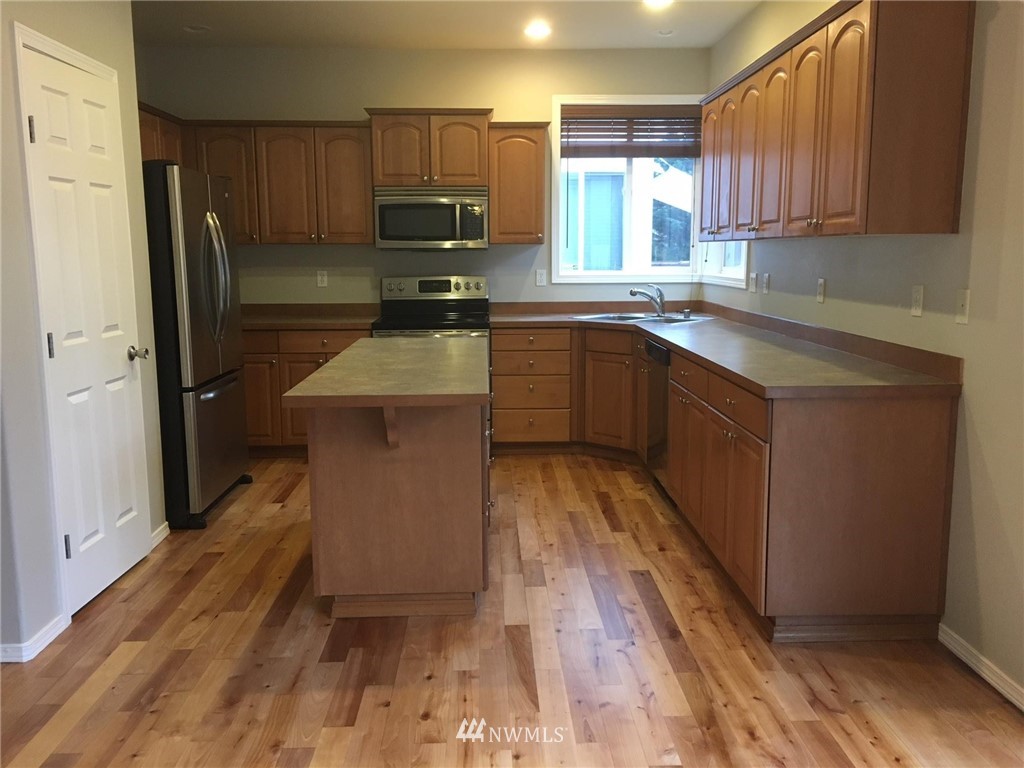 6911 Radius Loop Southeast Lacey, WA 98513 - Photo 4 of 20 Gallery Image 4