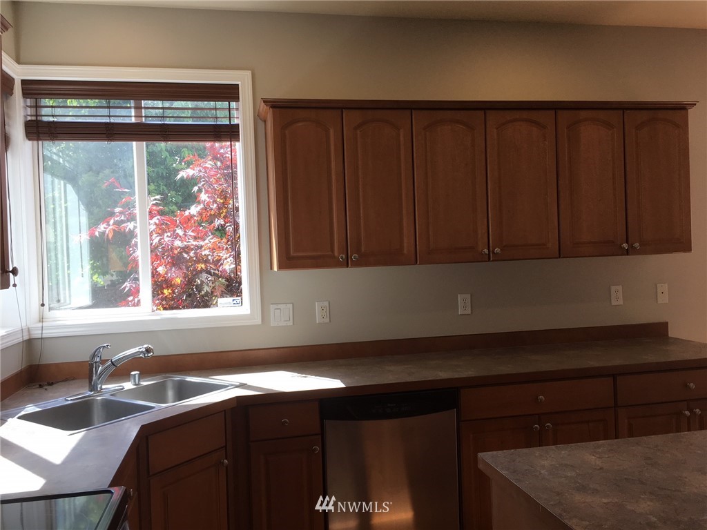 6911 Radius Loop Southeast Lacey, WA 98513 - Photo 5 of 20 Gallery Image 5