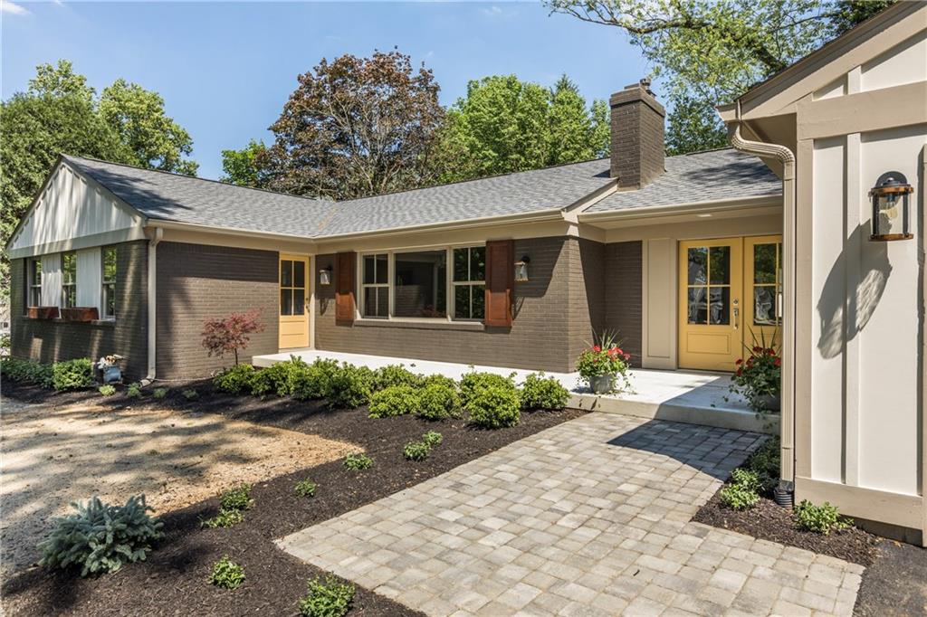 6445 Dover Road Indianapolis, IN 46220 - Photo 3 of 42 Gallery Image 3