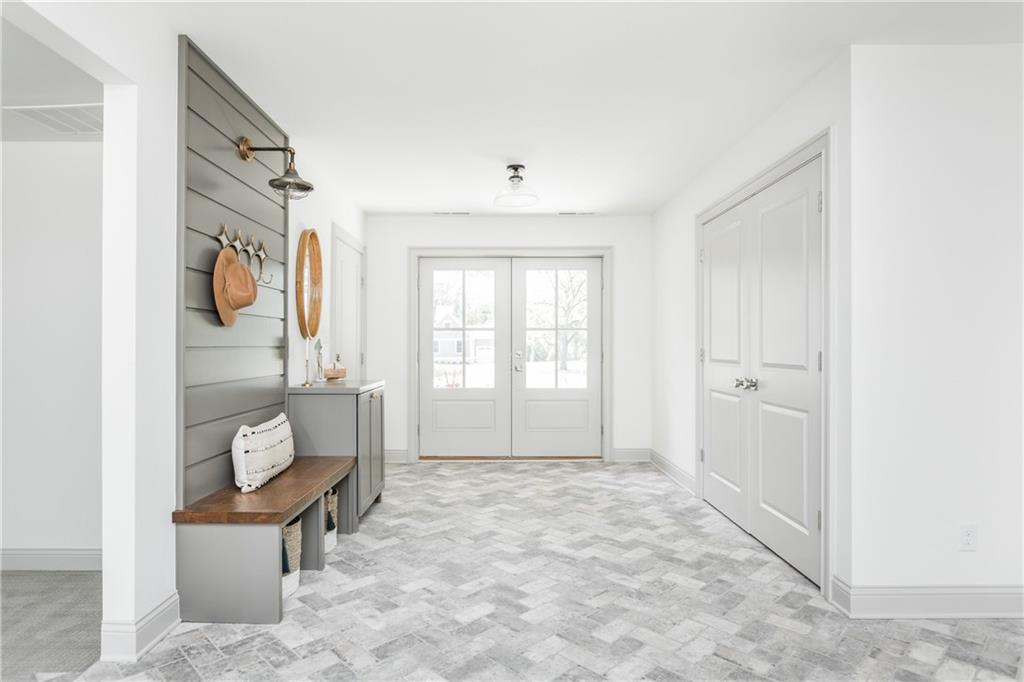 6445 Dover Road Indianapolis, IN 46220 - Photo 6 of 42 Gallery Image 6