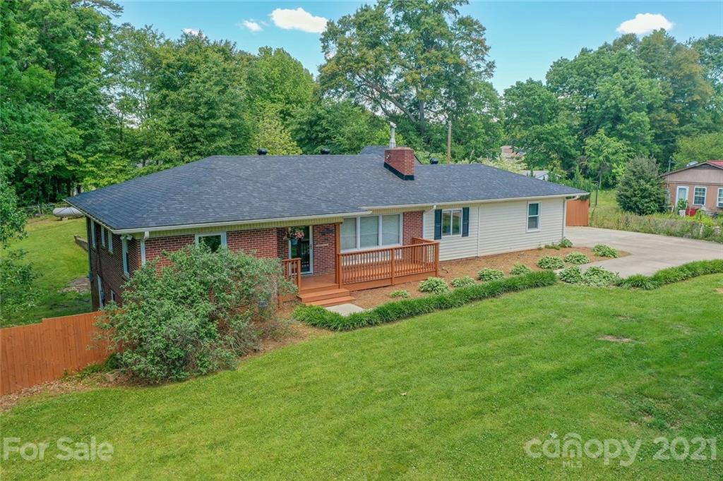 215 Tomberlin Road Mount Holly, NC 28120 - Photo 3 of 38 Gallery Image 3