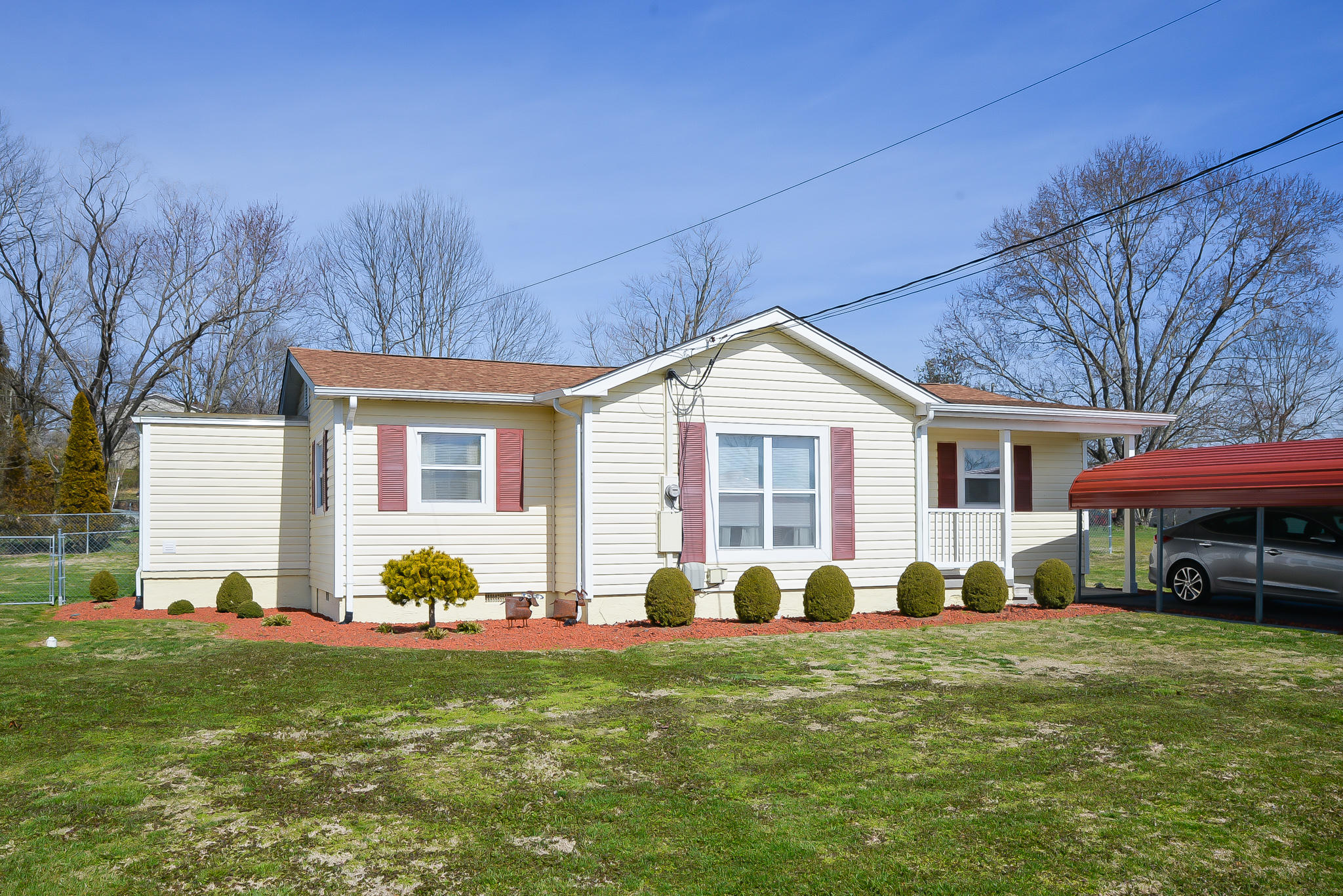 136 Cedar Road Bristol, TN 37620 - Photo 3 of 38 DSC_7520
