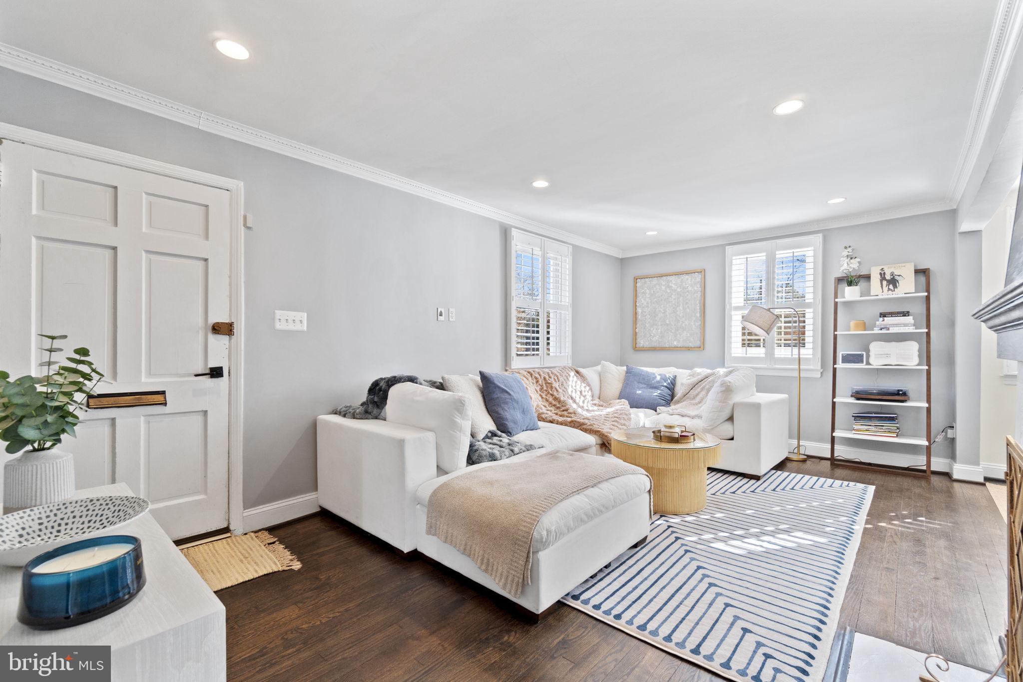 2908 Summerfield Road Falls Church, VA 22042 - Photo 3 of 22 Gallery Image 3