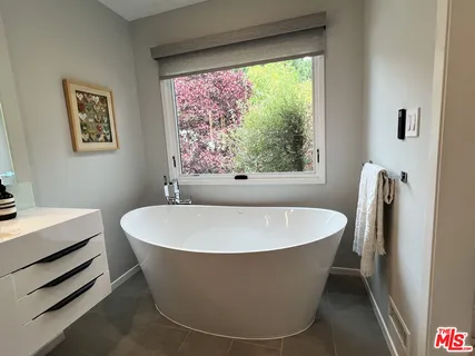 $7,200 | 390 North Baldwin Avenue, Sierra Madre, CA 91024