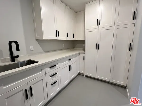 $7,200 | 390 North Baldwin Avenue, Sierra Madre, CA 91024