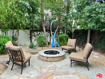 $7,200 | 390 North Baldwin Avenue, Sierra Madre, CA 91024