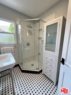 $7,200 | 390 North Baldwin Avenue, Sierra Madre, CA 91024