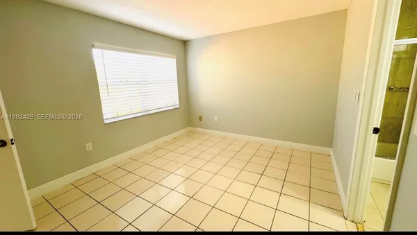 $1,900 | 15635 Southwest 74th Cir Drive, Unit 3, Miami, FL 33193