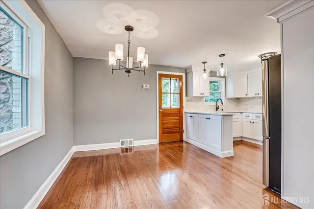 $439,999 | 32 Kate Lane, Metuchen, NJ 08840