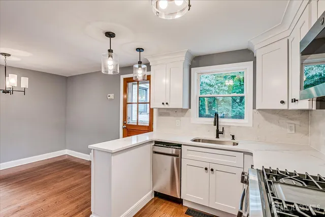 $439,999 | 32 Kate Lane, Metuchen, NJ 08840