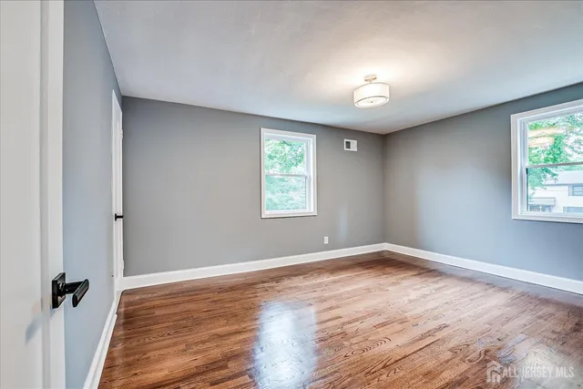 $439,999 | 32 Kate Lane, Metuchen, NJ 08840