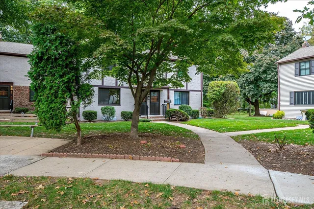 $439,999 | 32 Kate Lane, Metuchen, NJ 08840