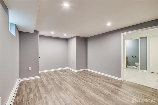 $439,999 | 32 Kate Lane, Metuchen, NJ 08840