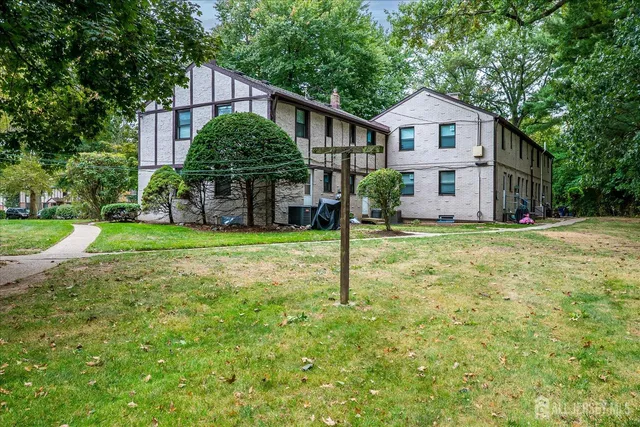 $439,999 | 32 Kate Lane, Metuchen, NJ 08840