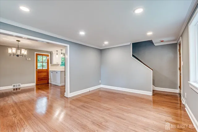 $439,999 | 32 Kate Lane, Metuchen, NJ 08840