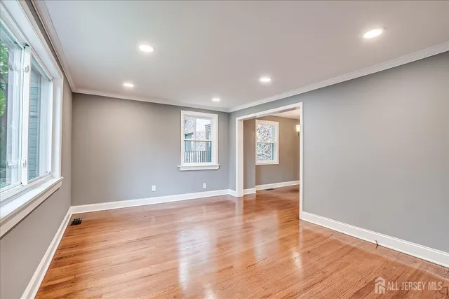 $439,999 | 32 Kate Lane, Metuchen, NJ 08840