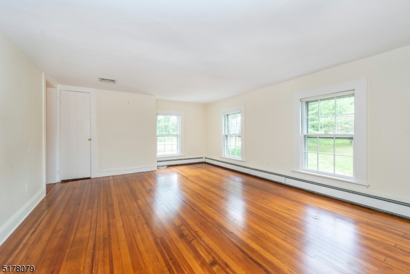 65 Youngs Road Basking Ridge, NJ 07920 - Photo 18 of 28