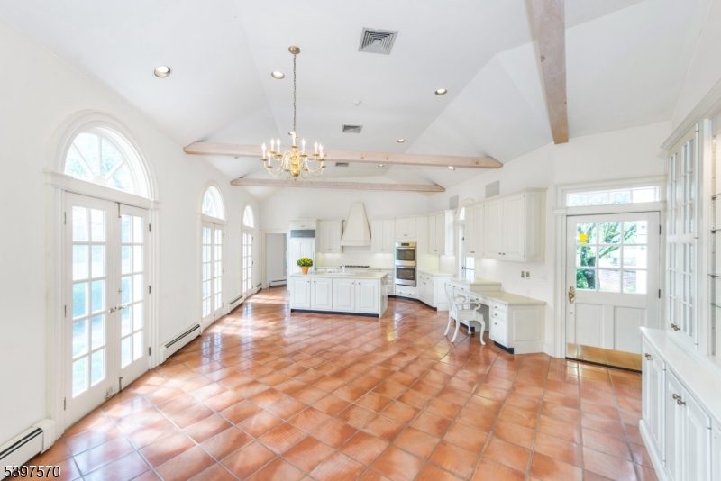 65 Youngs Road Basking Ridge, NJ 07920 - Photo 4 of 28