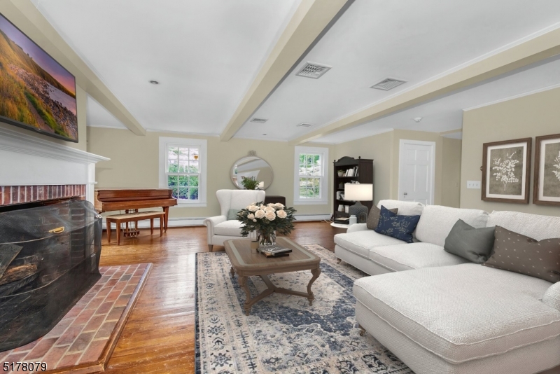 65 Youngs Road Basking Ridge, NJ 07920 - Photo 7 of 28