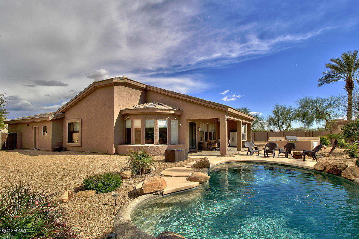13475 West Almeria Road Goodyear, AZ 85395 - Photo 6 of 40 Backyard