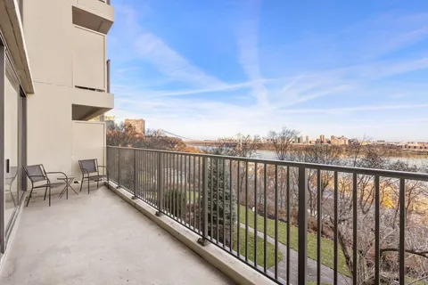 $229,000 | 3 Horizon Road, Unit G11, Fort Lee, NJ 07024