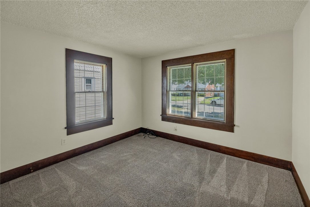 9 Central Drive Decatur, IL 62526 - Photo 10 of 24 Gallery Image 10