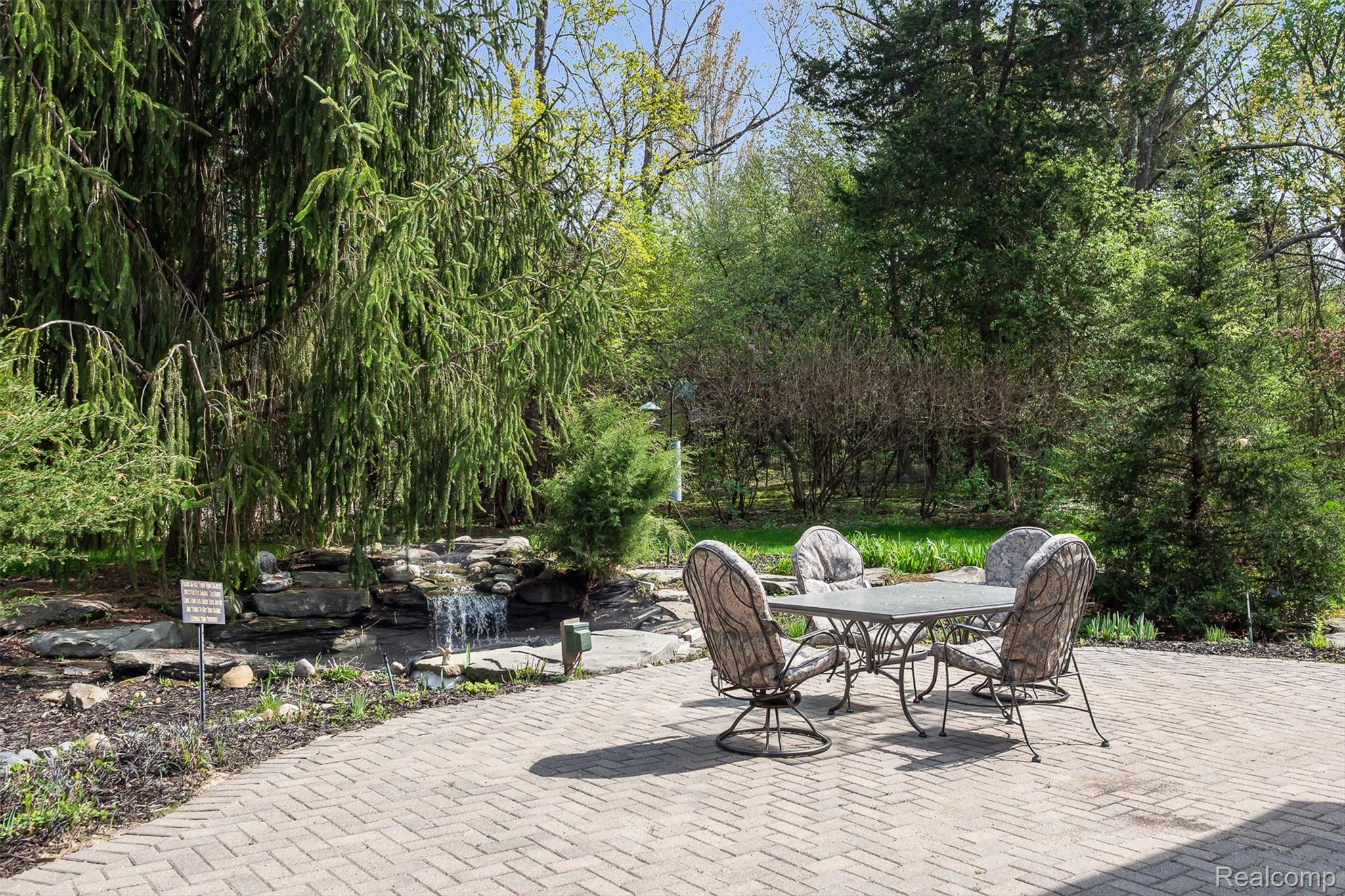 1800 Tiverton Road Bloomfield Hills, MI 48304 - Photo 44 of 56 63-Tiverton-43.jpg