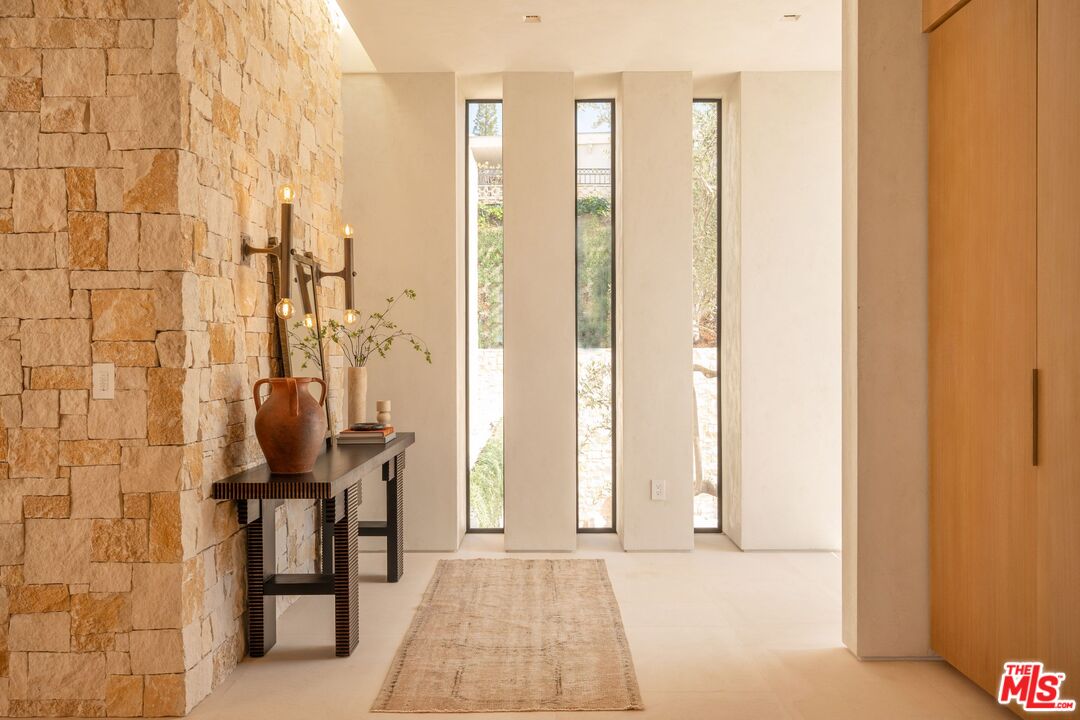 1039 Wallace Ridge Beverly Hills, CA 90210 - Photo 6 of 56 a bathroom with a shower