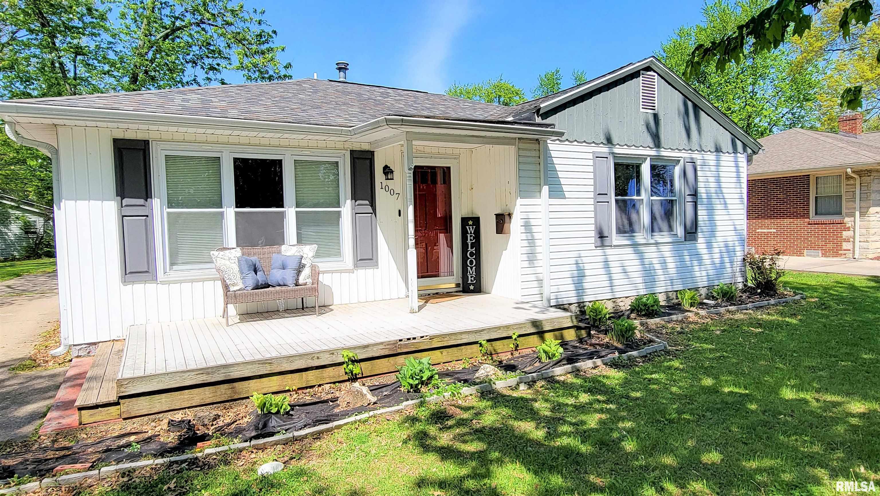 1007 Rider Street Flora, IL 62839 - Photo 1 of 73 Gallery Image 1