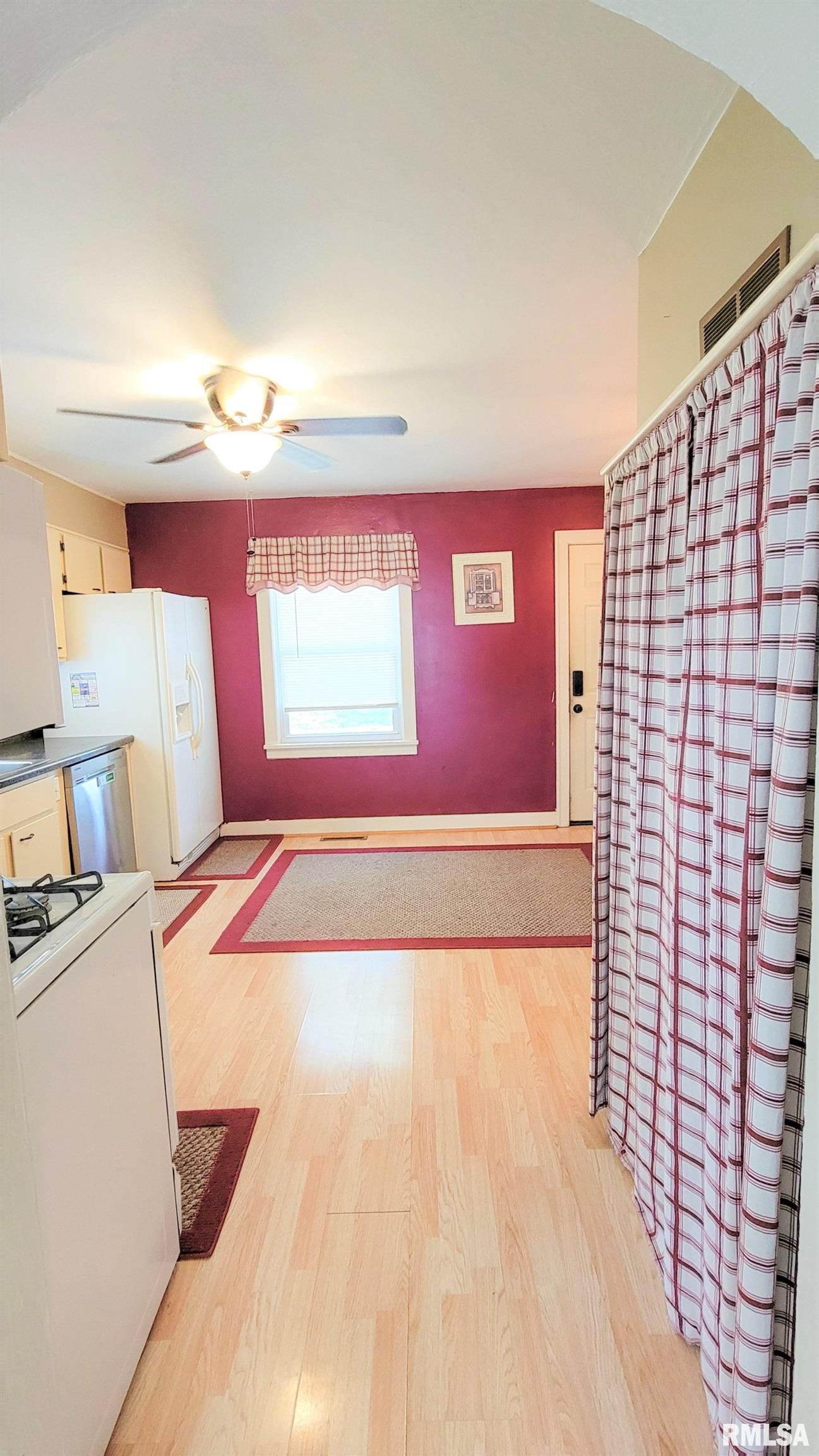 1007 Rider Street Flora, IL 62839 - Photo 11 of 73 Gallery Image 11