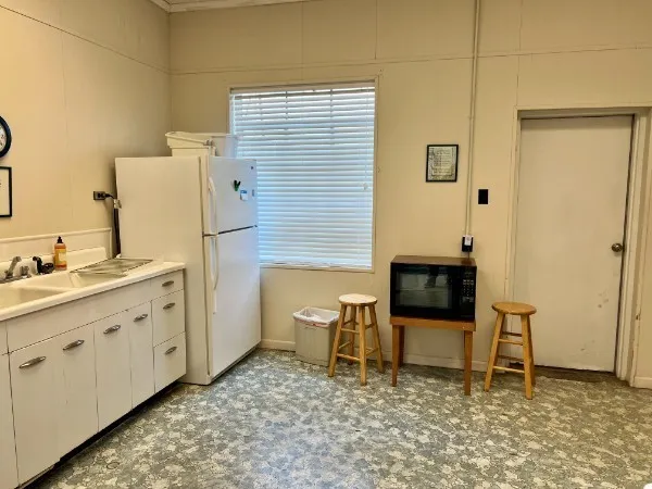 $300,000 | 501 West Broad Street, Decherd, TN 37324