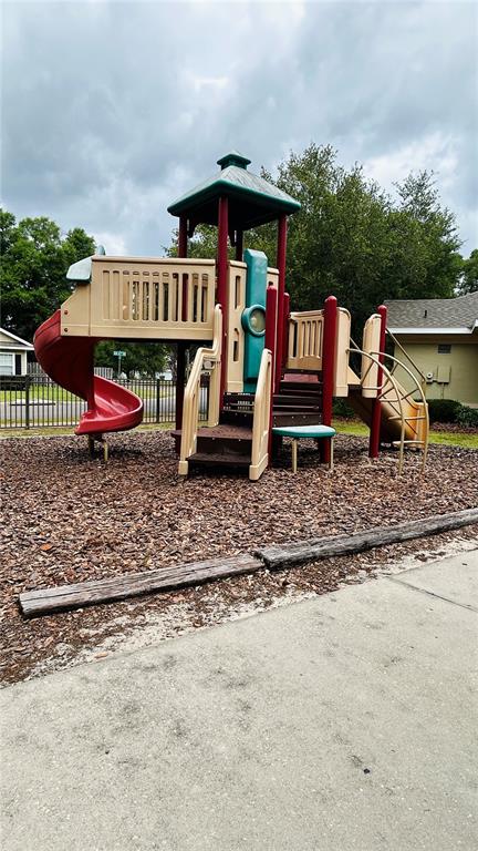 1885 Southwest 65th Drive Gainesville, FL 32607 - Photo 15 of 18