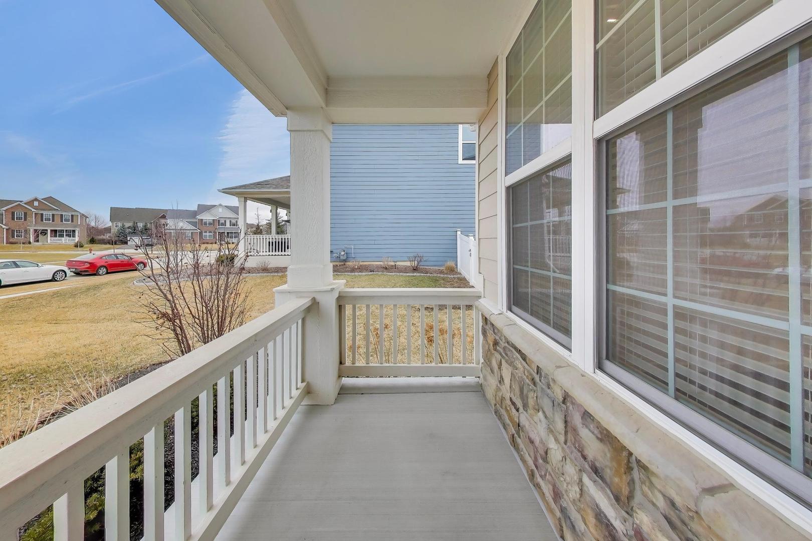 3744 Peregrine Way Elgin, IL 60124 - Photo 2 of 33 a view of balcony