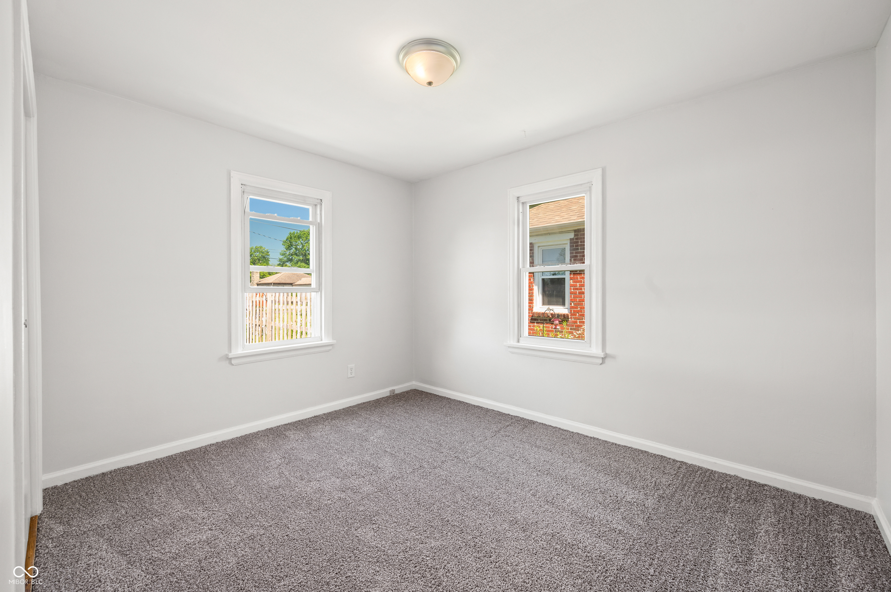 2328 Maple Street Columbus, IN 47201 - Photo 20 of 34 Gallery Image 20
