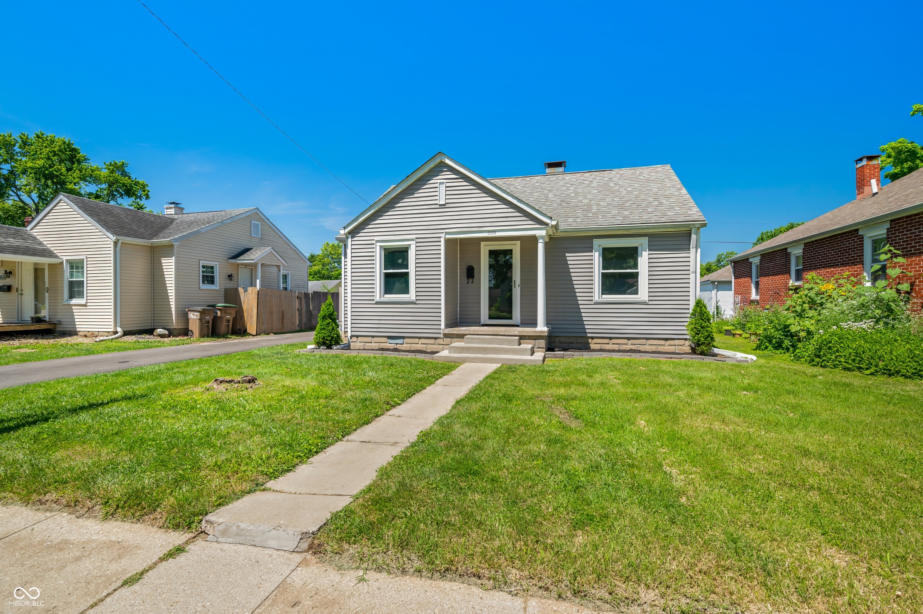2328 Maple Street Columbus, IN 47201 - Photo 3 of 34 Gallery Image 3