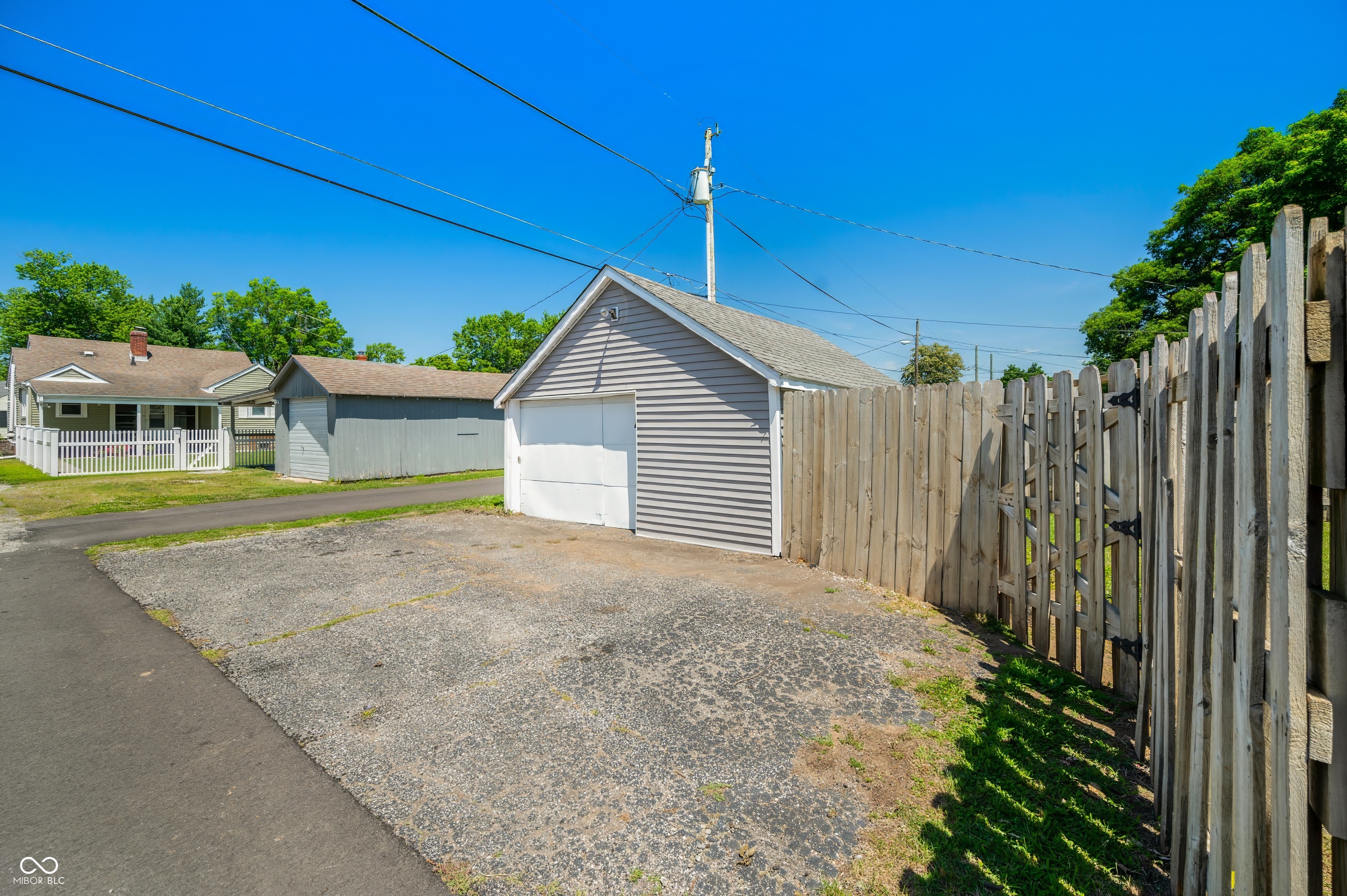 2328 Maple Street Columbus, IN 47201 - Photo 7 of 34 Gallery Image 7