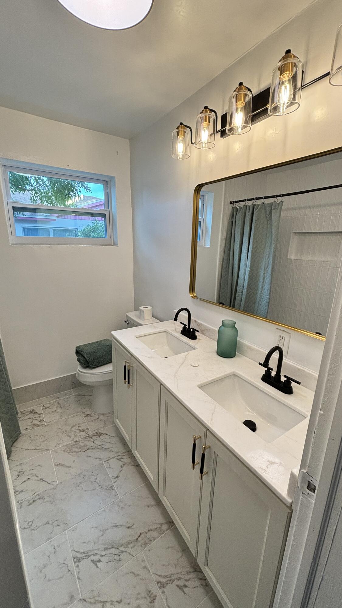 1237 West 25th Street Riviera Beach, FL 33404 - Photo 16 of 24 IMG_2406