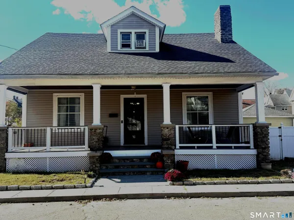 $375,000 | 16 Holbrook Court, Ansonia, CT 06401