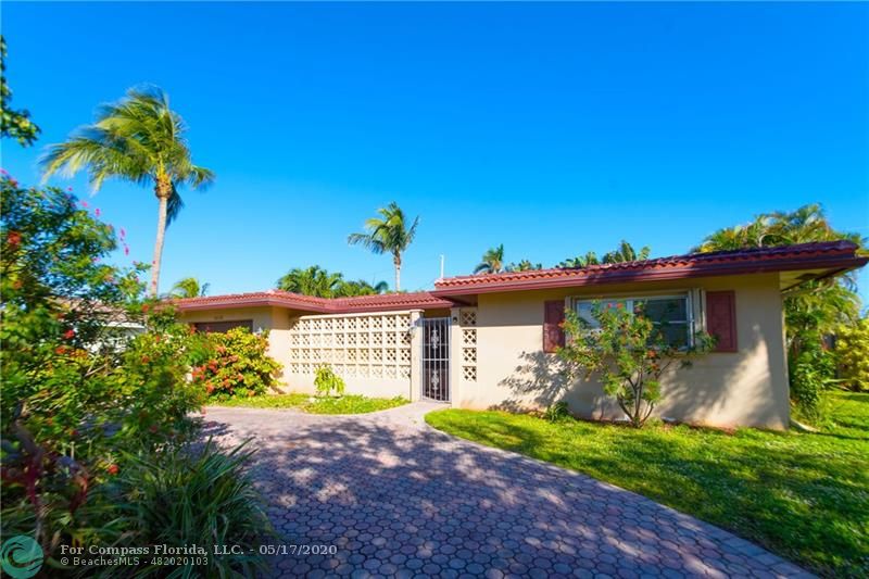 Desirable Lighthouse Point Location