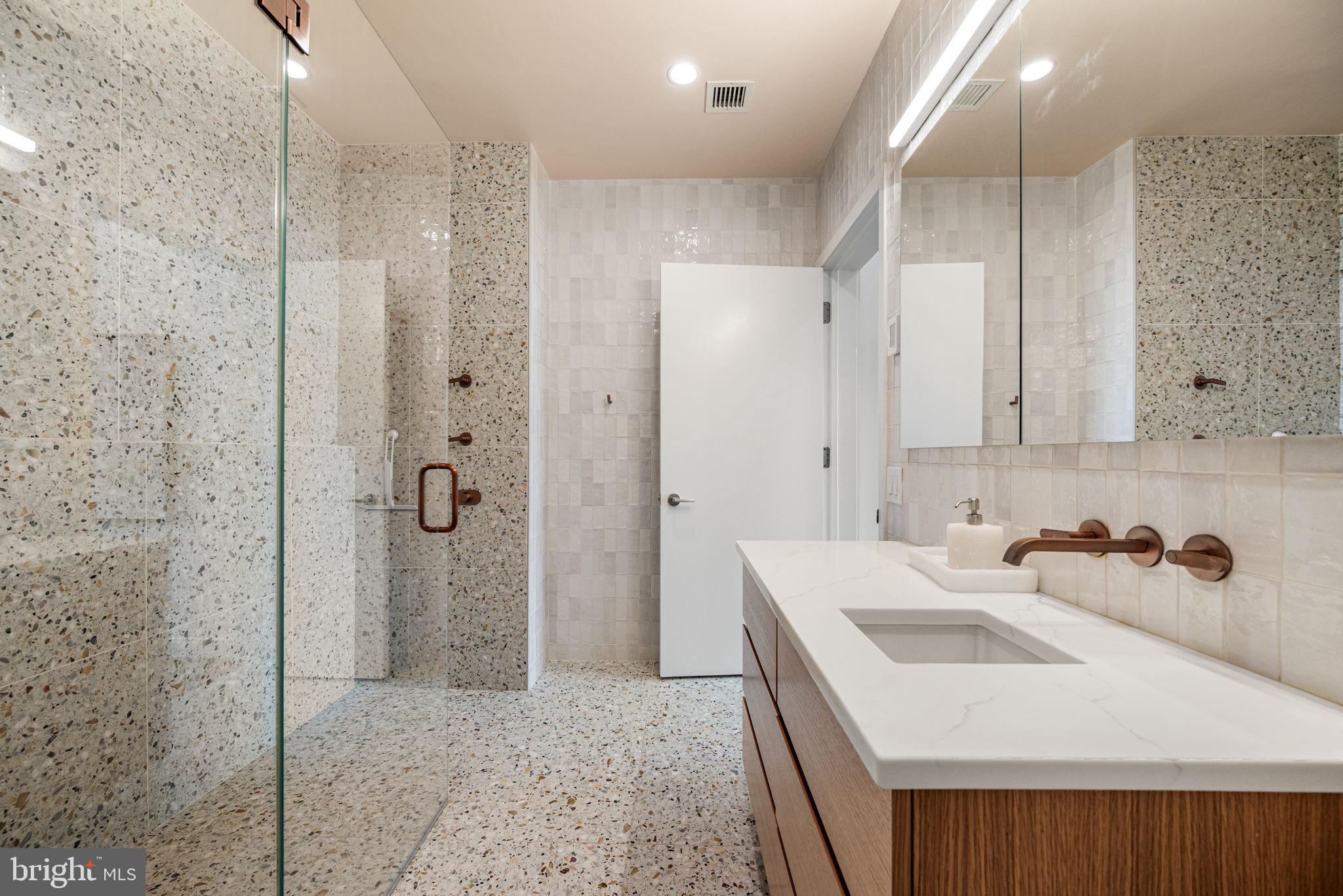 108 Arch Street, Unit 504 Philadelphia, PA 19106 - Photo 16 of 29