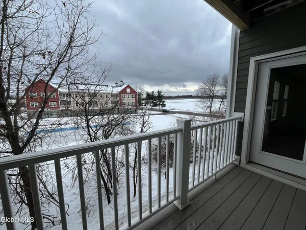 $2,131 | 74 Weibel Avenue, Unit 11HP203, Saratoga Springs, NY 12866