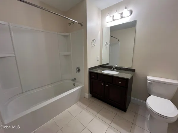 $2,131 | 74 Weibel Avenue, Unit 11HP203, Saratoga Springs, NY 12866