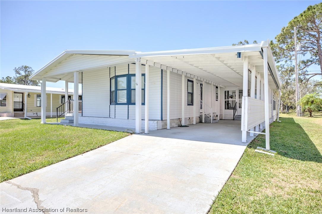 1572 Caribbean Road Sebring, FL 33870 - Photo 3 of 35 Gallery Image 3